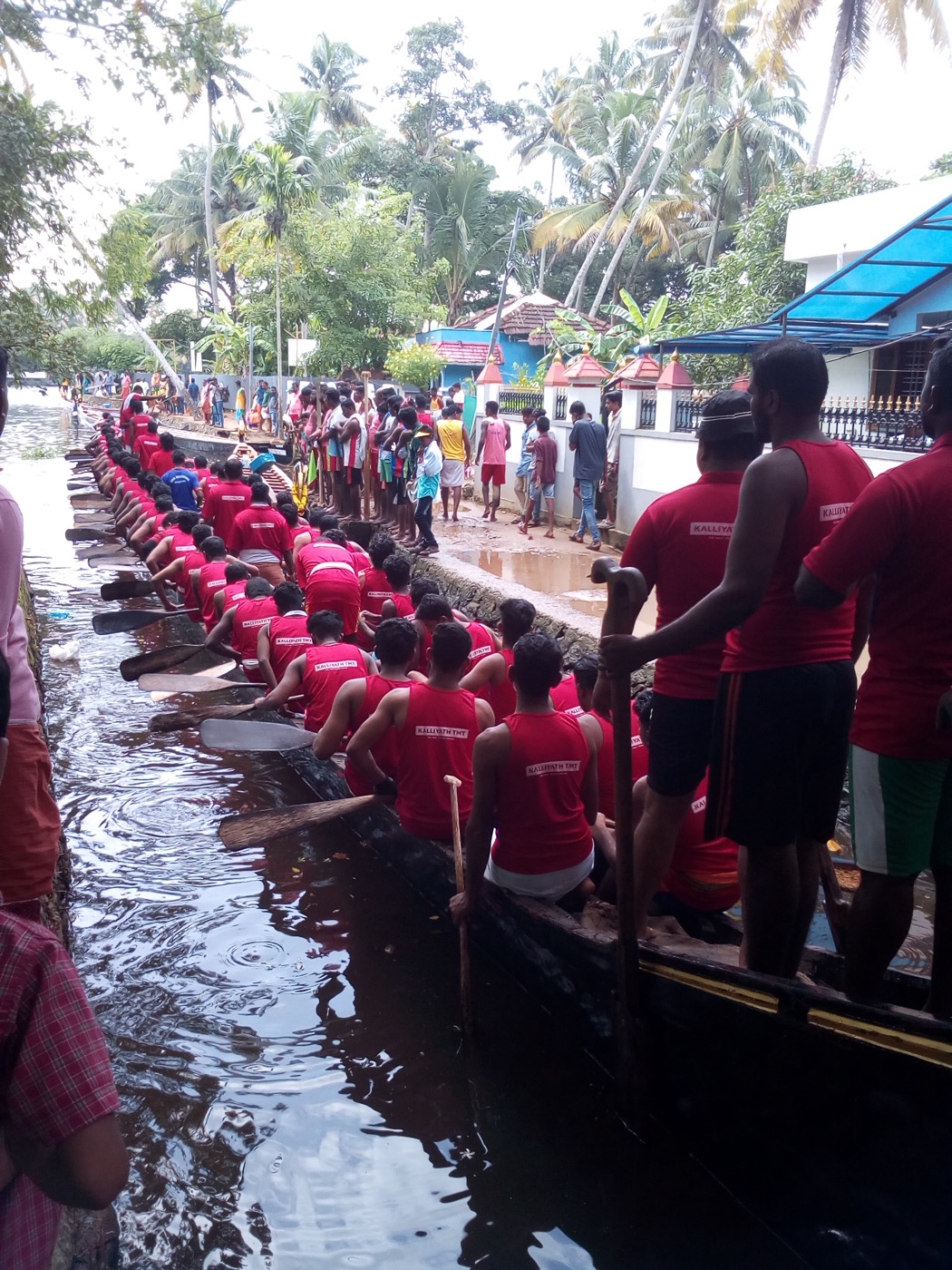 Skip the Crowds, Keep the Thrill: Experience the 72nd Nehru Trophy Boat Race on the Water